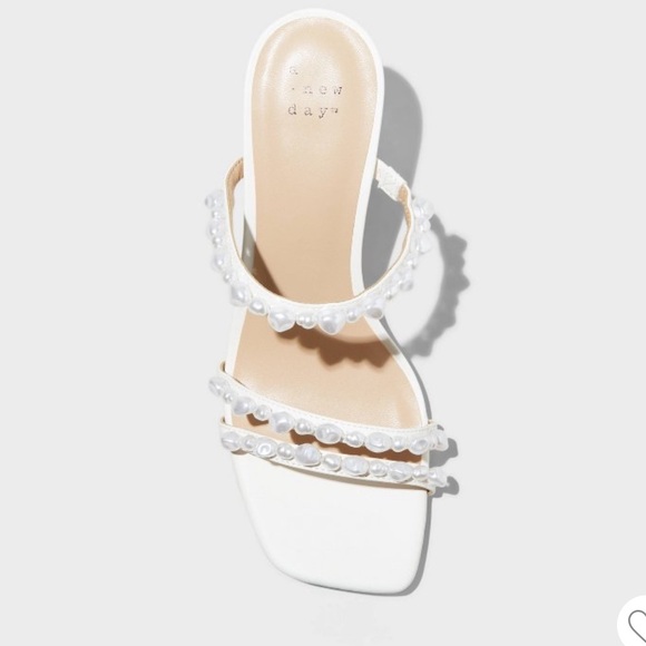 A New Day Stacy Mule Pearl Heels Cream Size 6 - Picture 3 of 3